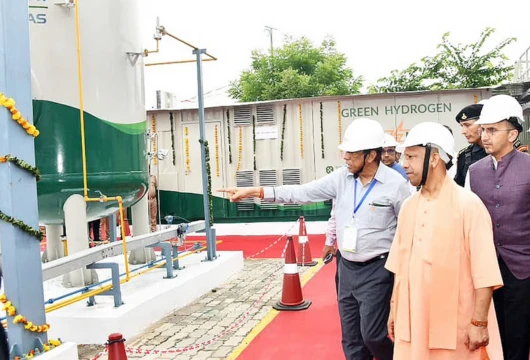 CM Yogi Inaugurates UP’s First Green Hydrogen Plant